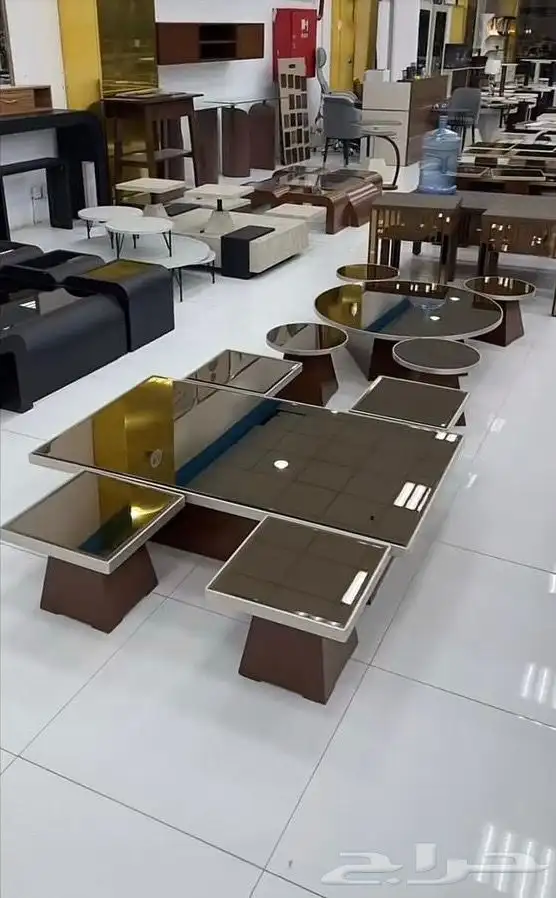 ورشة للنجارة والطاولات الخشبية 4