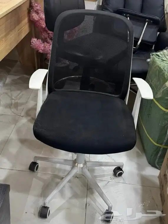 للبيع كراسي مكتبية فخمة 1