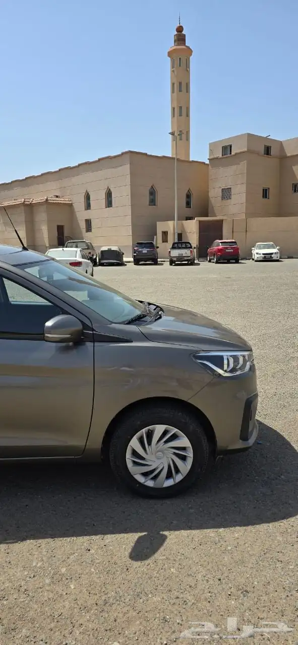 للبيع سوزوكي ارتيجا 2024 8