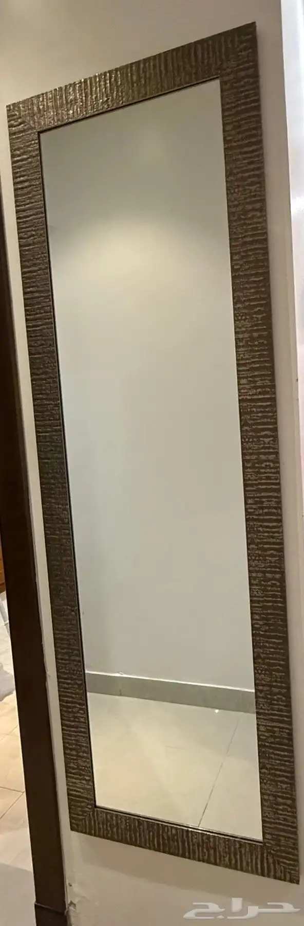 مرآة جدارية 0