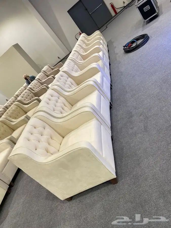 كنب للإيجار فاخر كنب vip اشكال متعدده 0