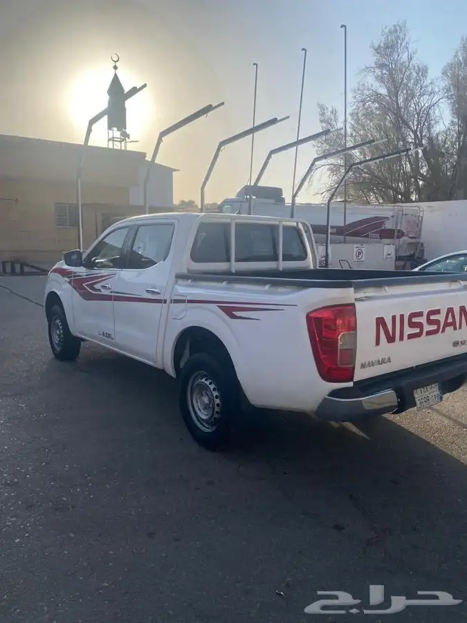 نيسان نافارا 6
