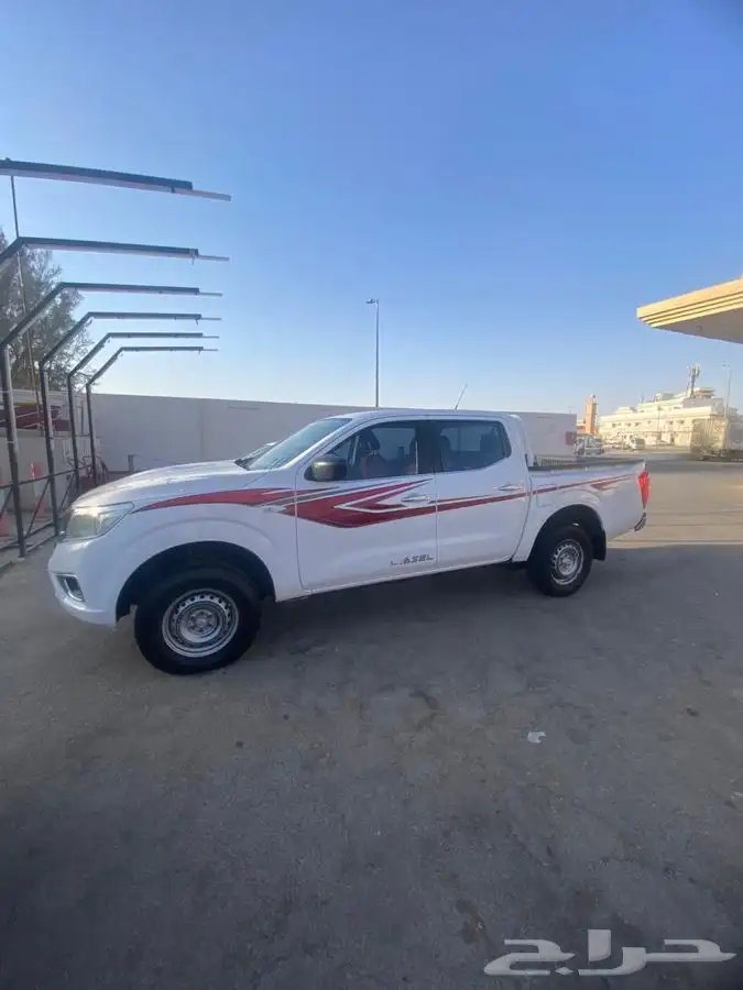 نيسان نافارا 5