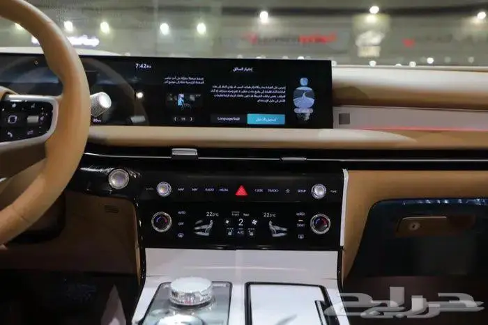 جينيسس G80 بريستيج بانوراما جلد اربعة سلندر موديل 2026 12