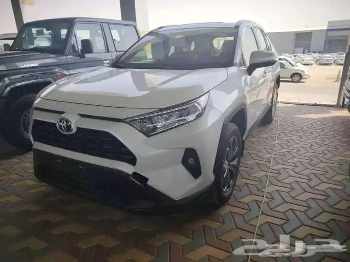 تويوتا راف فور XLE نص فل لوحات 2025 0