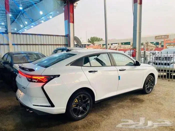 دونج فينج شاين E3 فل كامل موديل 25 كاش وتقسيط 4