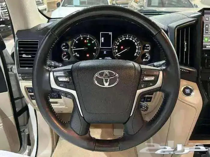 للبيع جيب قراند تورنق 2021 سعودي عداد قليل V8 ( مخززنه ) 32
