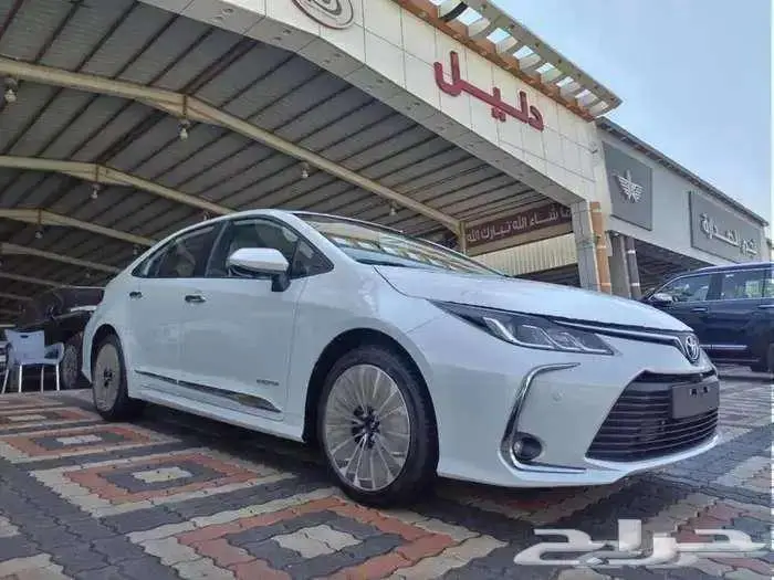 تويوتا كورولا 2025 محرك 2.0 EXECUTIVE عبداللطيف جميل 2