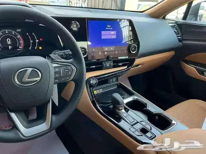 لكزس NX 300 AA 2025 قير اوتماتيك بنزين 4