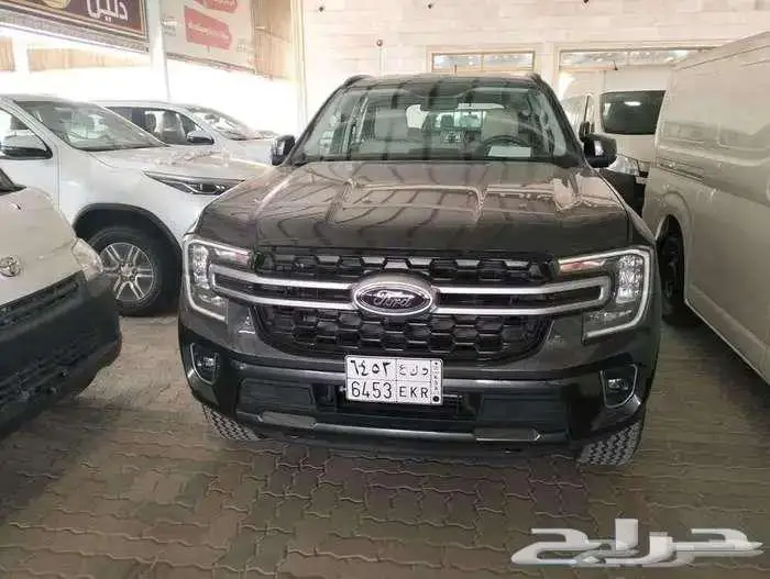 فورد ايفرست XLS ديزل 2024 ممشى 5000 كم فقط 4