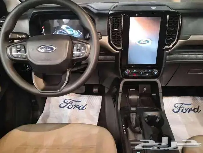 فورد ايفرست XLS ديزل 2024 ممشى 5000 كم فقط 10