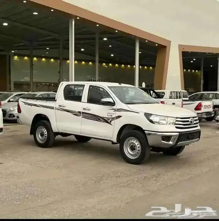 تويوتا هايلوكس سلق GL2 ديزل 2025 1