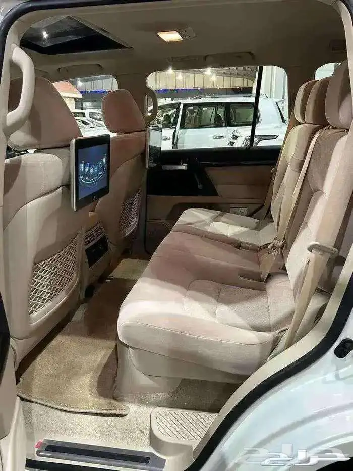 للبيع جيب قراند تورنق 2021 سعودي عداد قليل V8 ( مخززنه ) 51