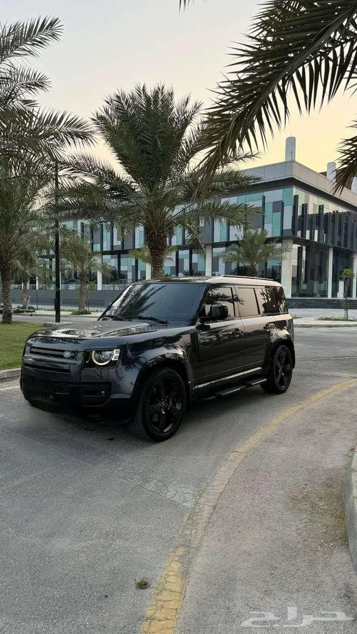 لاندروفر ديفندر HSE 2024 6