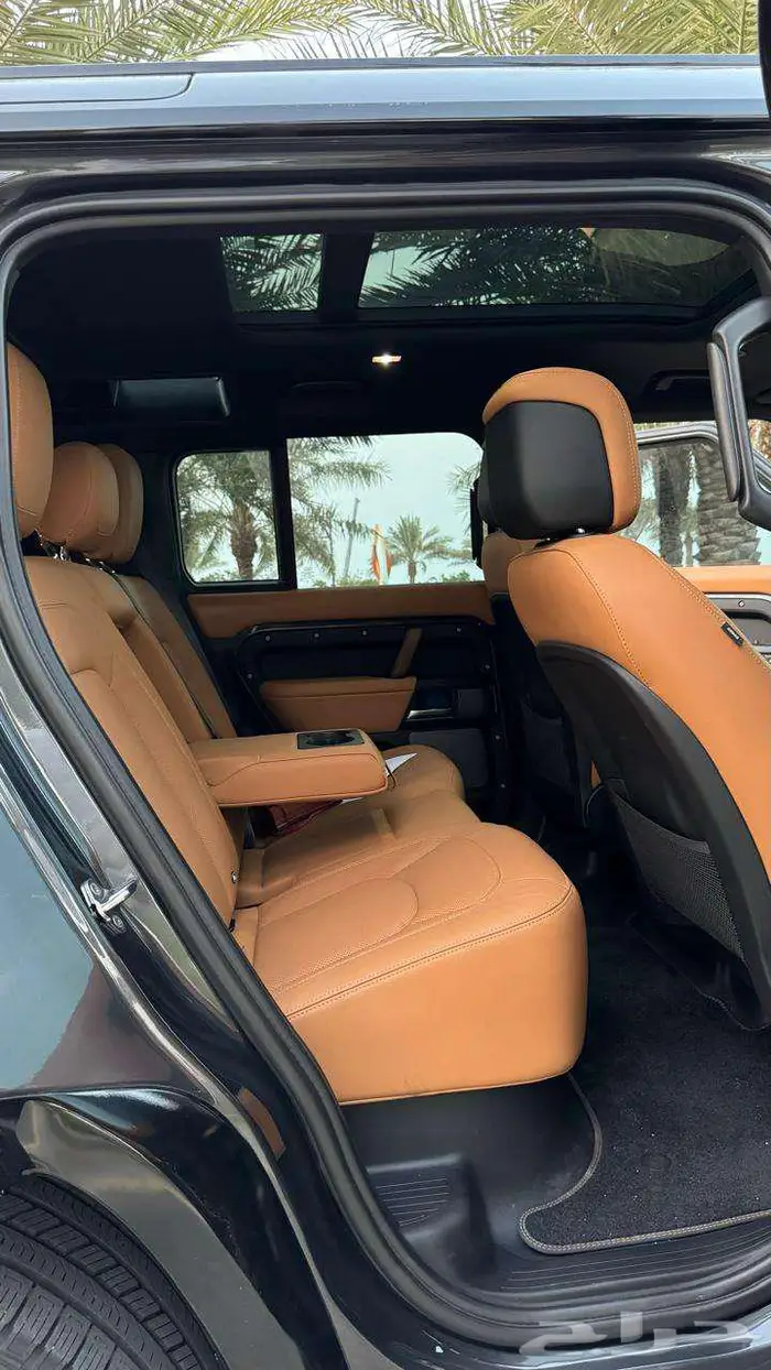 لاندروفر ديفندر HSE 2024 19