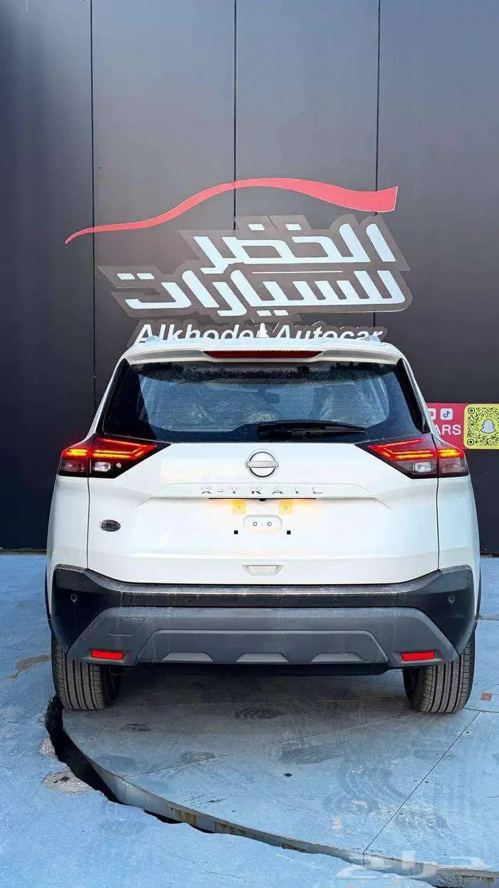 نيسان اكس تريل استاندر 5 راكب 7 راكب دبل وبدون 2025 عرض خاص 5