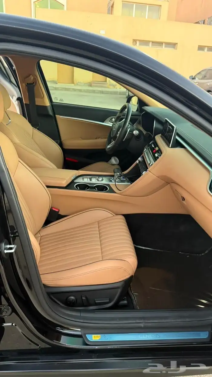 جينسس برستيج G70 2025 8