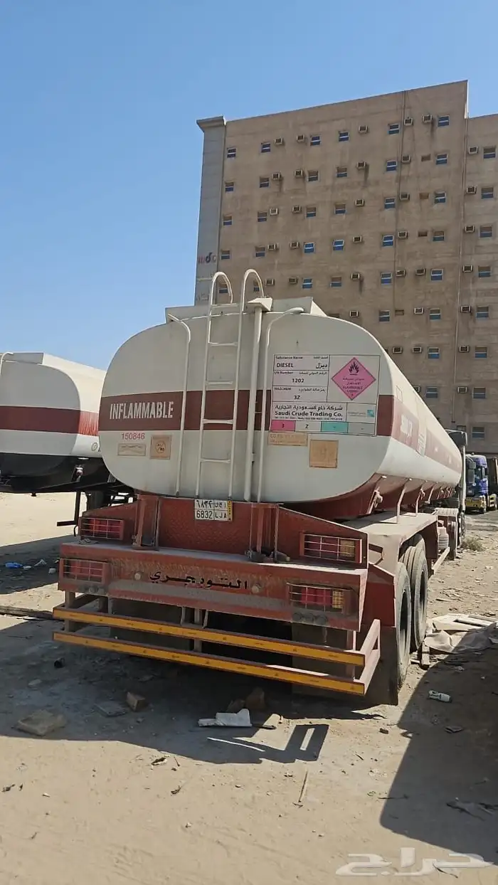 صهريج بنزين 40 الف لتر للبيع عدد 5 3