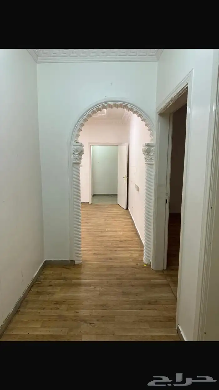شقة ثلاث غرف وصاله ومجلس حي المونسية 0