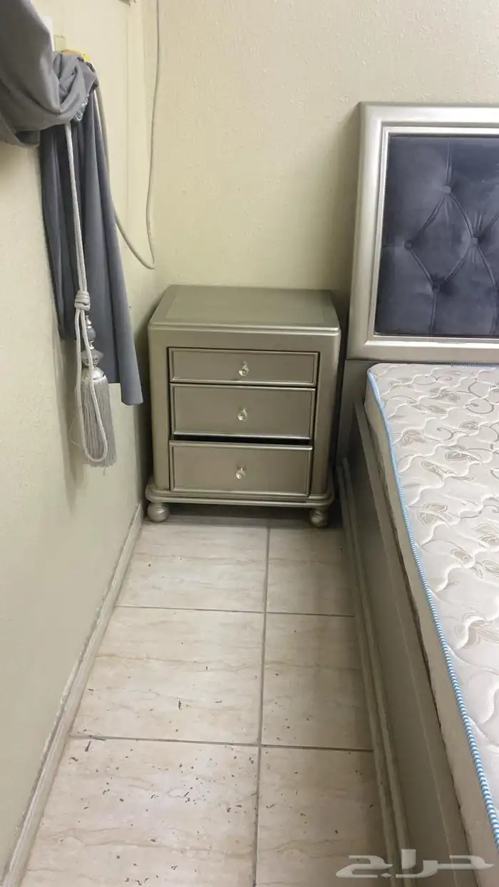 للبيع غرفة نوم 0