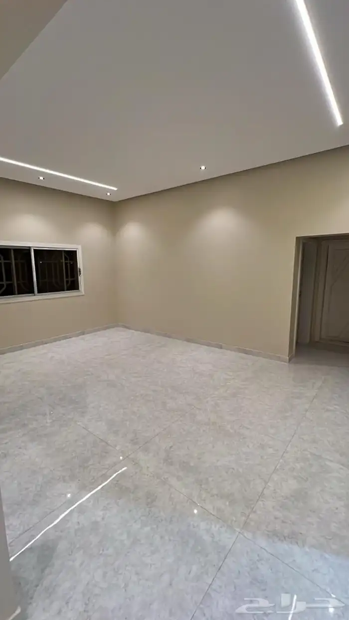 شقة 4 غرف للإيجار بحي الزهراء 4