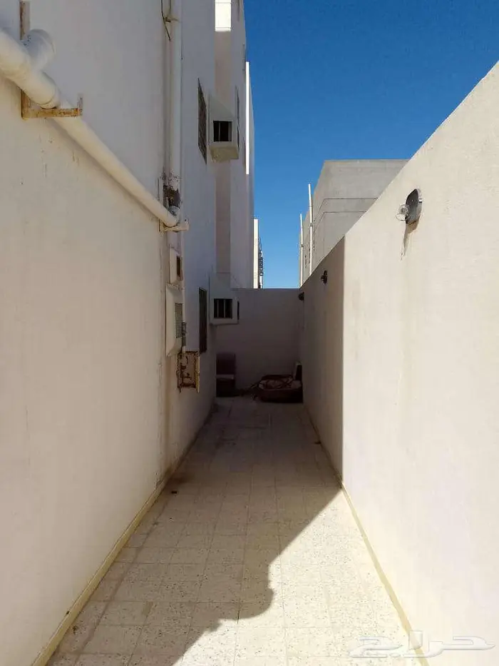 عمارة للبيع 7 شقق وملحق ب التلال 11