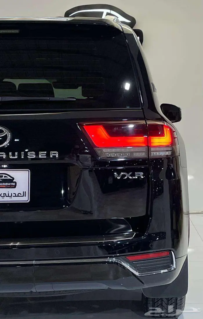 تويوتا لاند كروزر VXR 2022 5