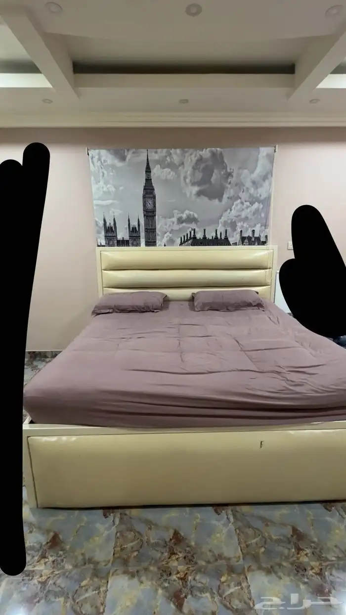 غرفة نوم بدون دولاب 2