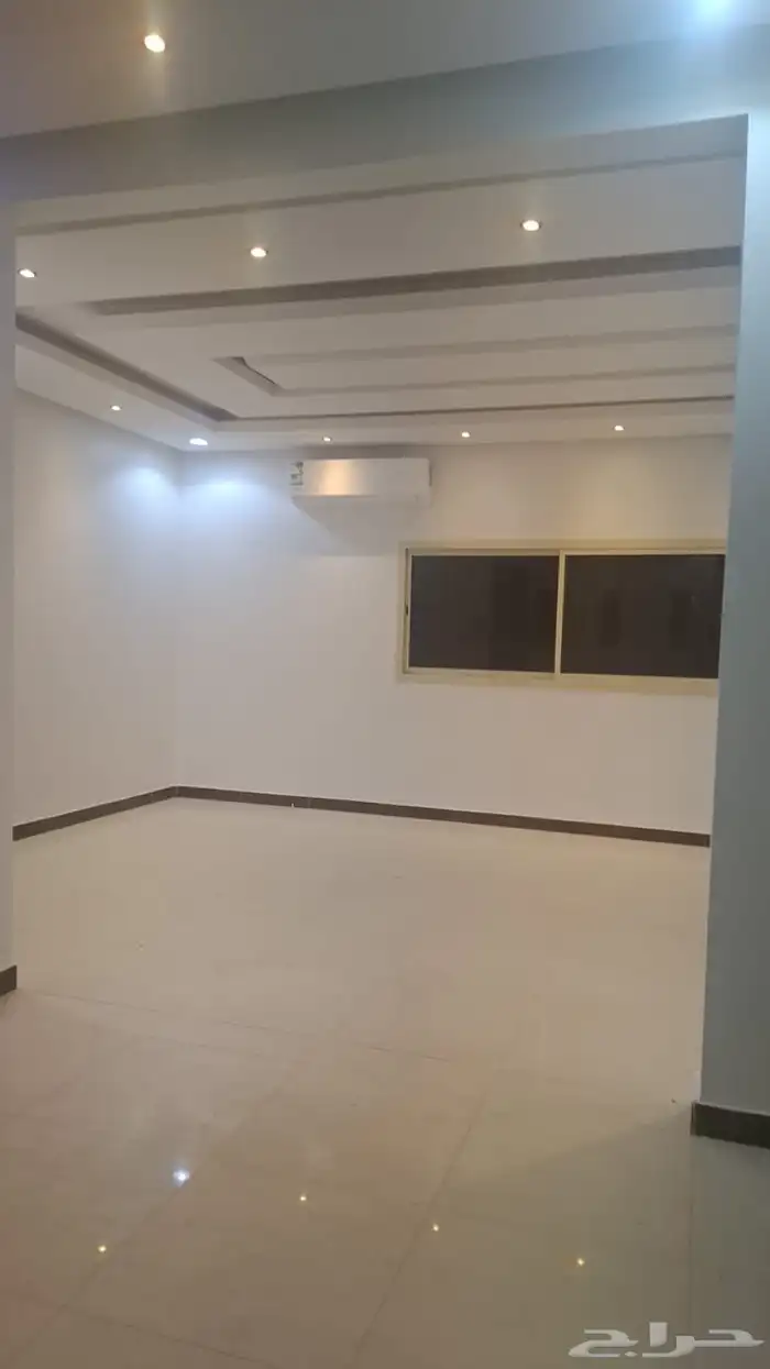 فلا درج داخلي للايجار في حي المونسيه 3