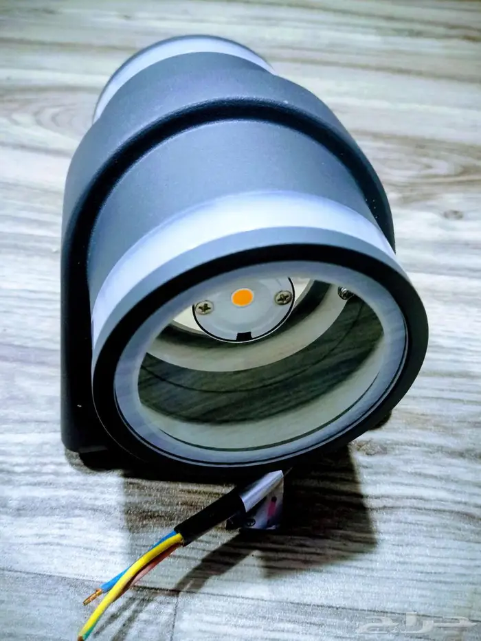إنارة جدارية سطحية LED اتجاهين 2