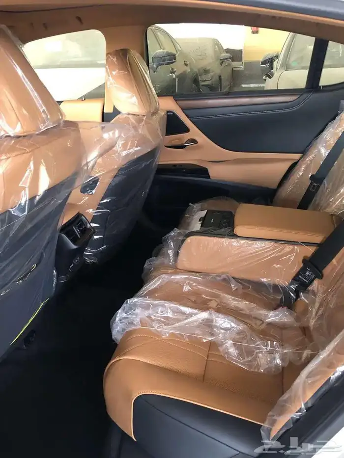 لكزس ES 350 فئة DD فل كامل 2025 متوفر لدى الحسن 6
