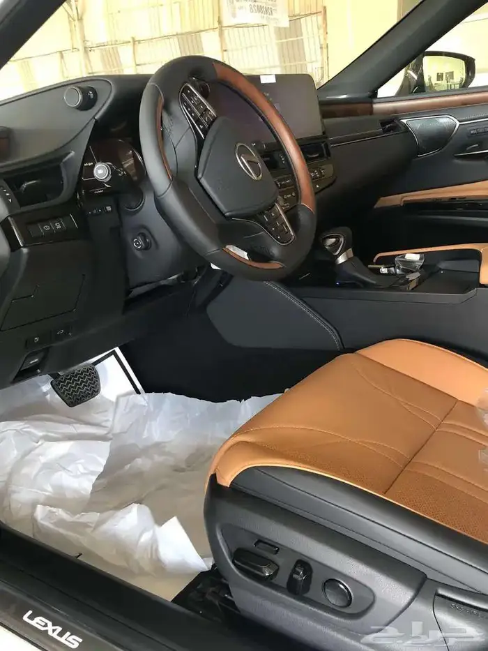 لكزس ES 350 فئة DD فل كامل 2025 متوفر لدى الحسن 5