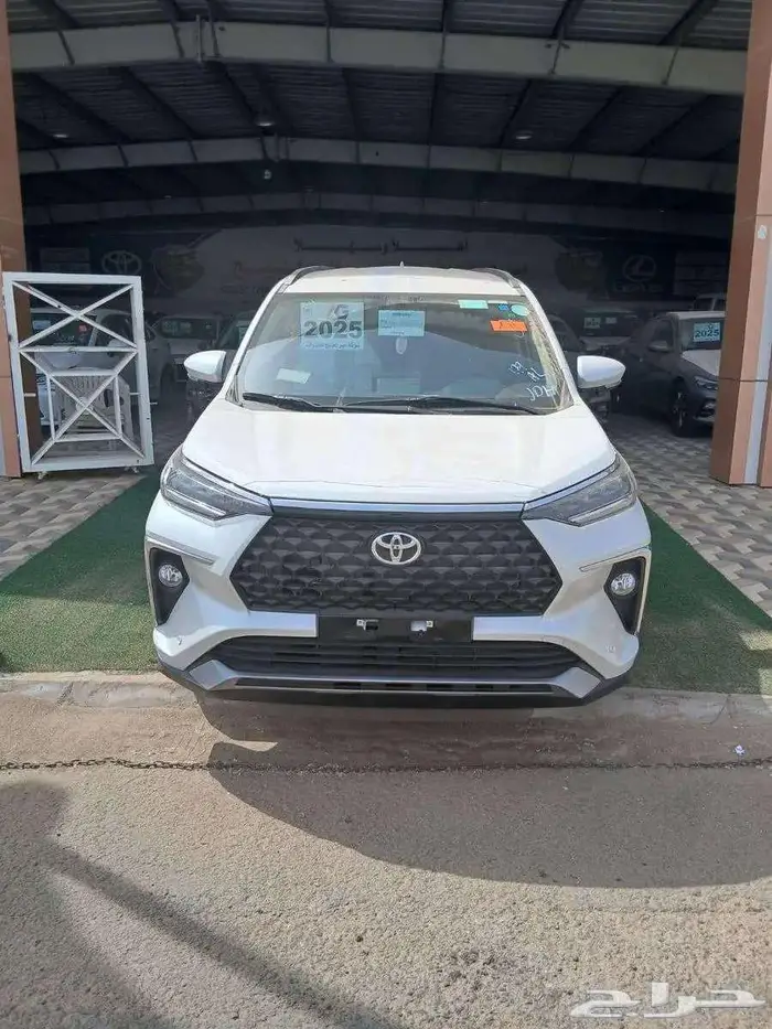 تويوتا فيلوز GLX استاندر 2025 0