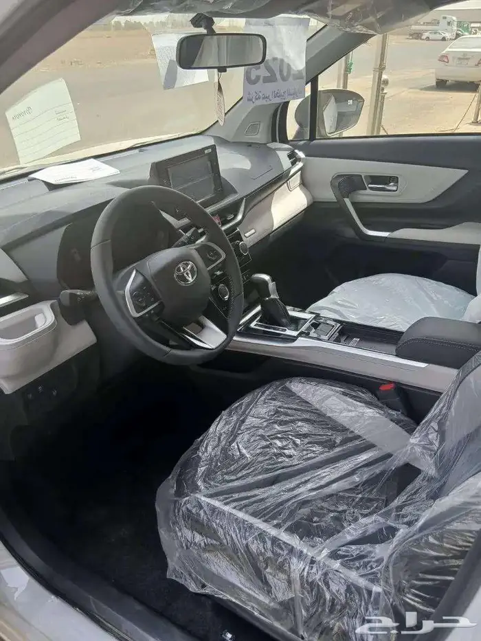 تويوتا فيلوز GLX استاندر 2025 4