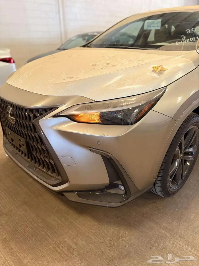لكزس NX350 ستاندر هايبرد 2025 4