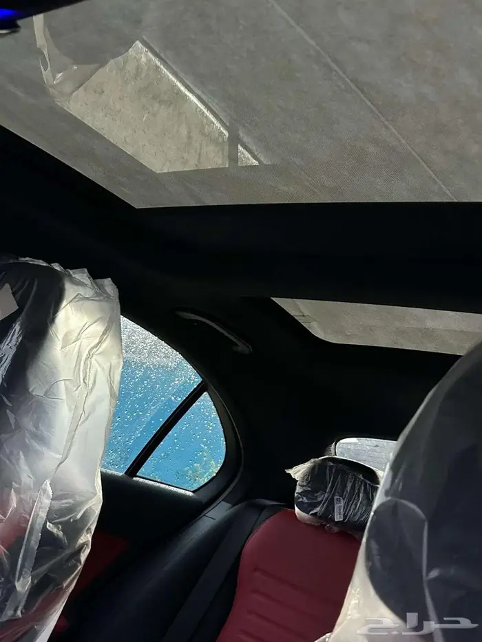 مرسيدس C200 موديل 2025 4