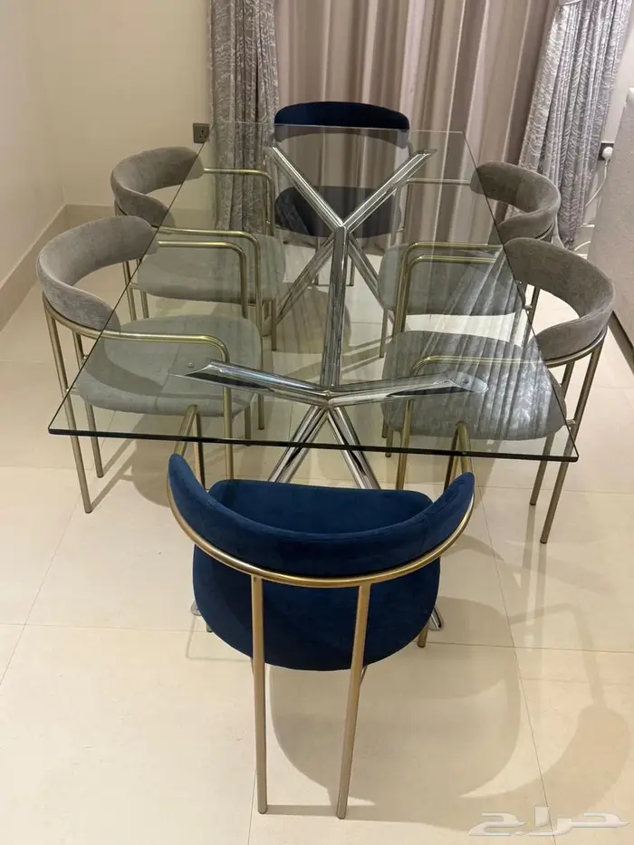 طاولة طعام فخمه 0