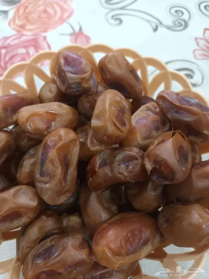 تمر خلاص فاخر كبس يدوي 2