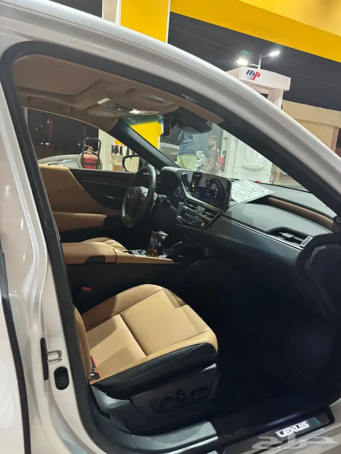 للبيع لكزس es350 6