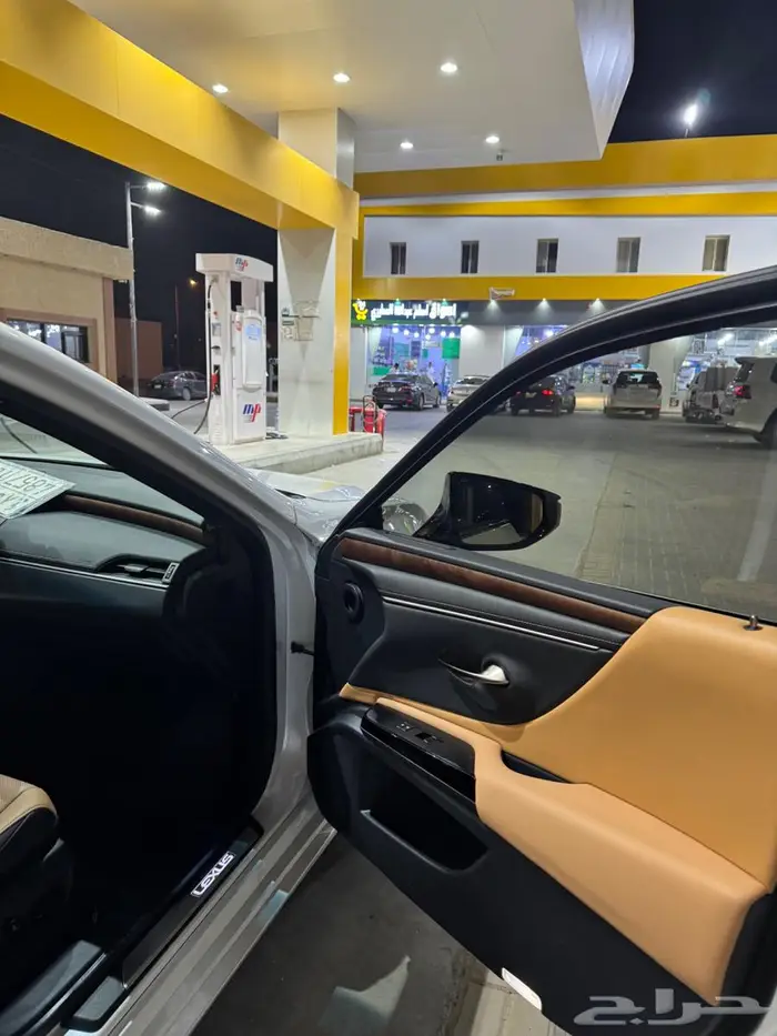 للبيع لكزس es350 5