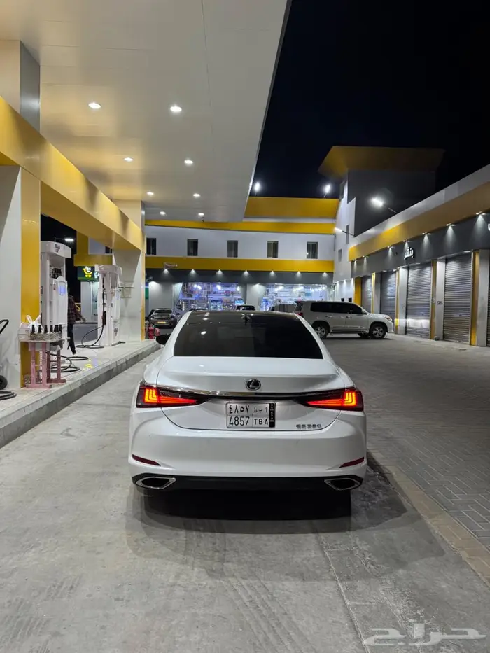 للبيع لكزس es350 3