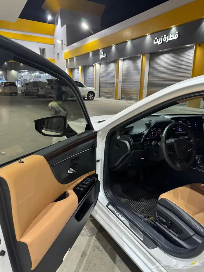 للبيع لكزس es350 8