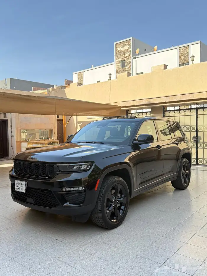 جيب جراند شروكي 2023 عداد 29 الف 1
