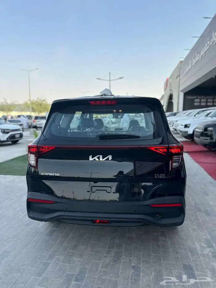 كارنز GL 1.5 موديل 2025 لدى الخضر للسيارات 6