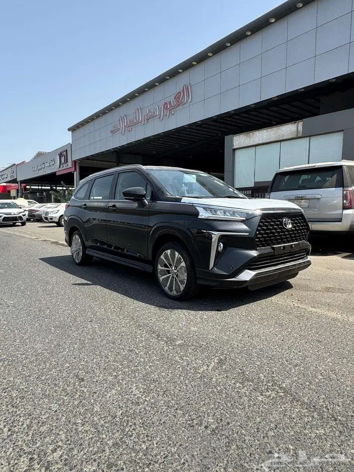 تويوتا فيلوز فل كامل 1500 cc اسود موديل 2025 0