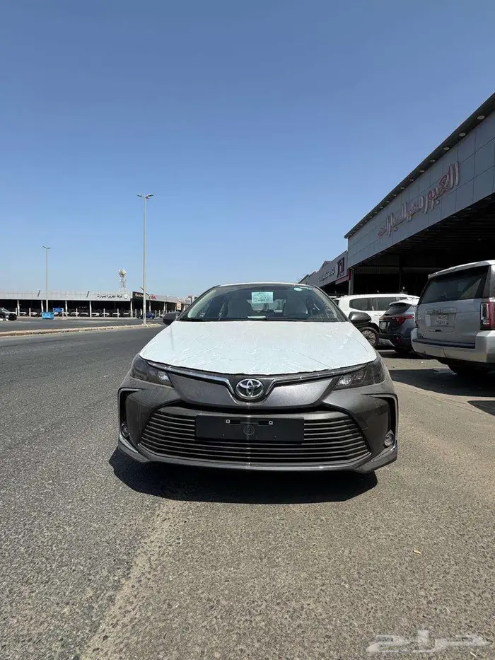 تويوتا كورلا استندر 2000 cc رمادى موديل 2025 5