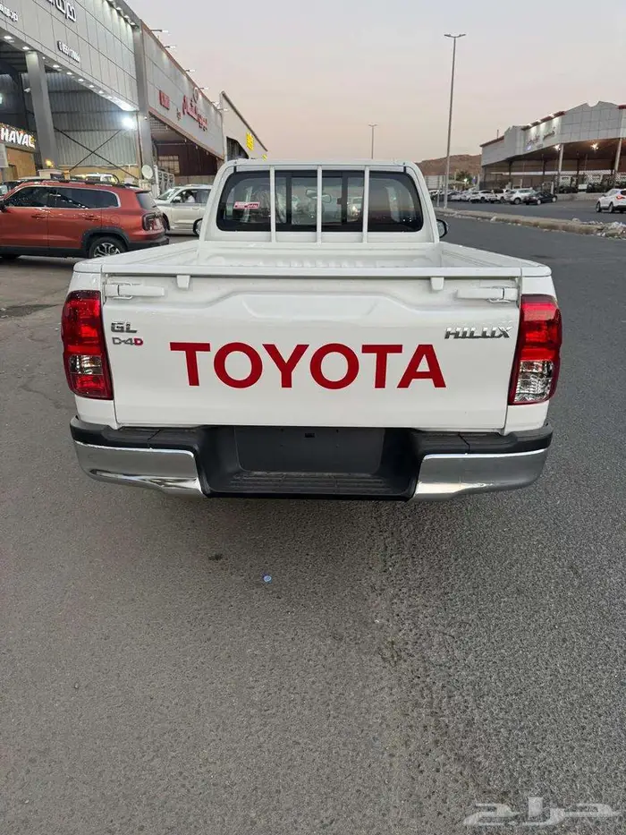 تويوتا هايلكس غماره 2400 cc ديزل بدون دبل موديل 2025 6