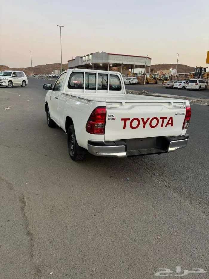 تويوتا هايلكس غماره 2400 cc ديزل بدون دبل موديل 2025 7