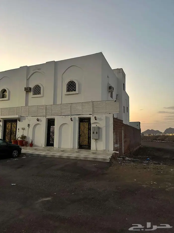 عمارة للبيع بحي باقدو 1