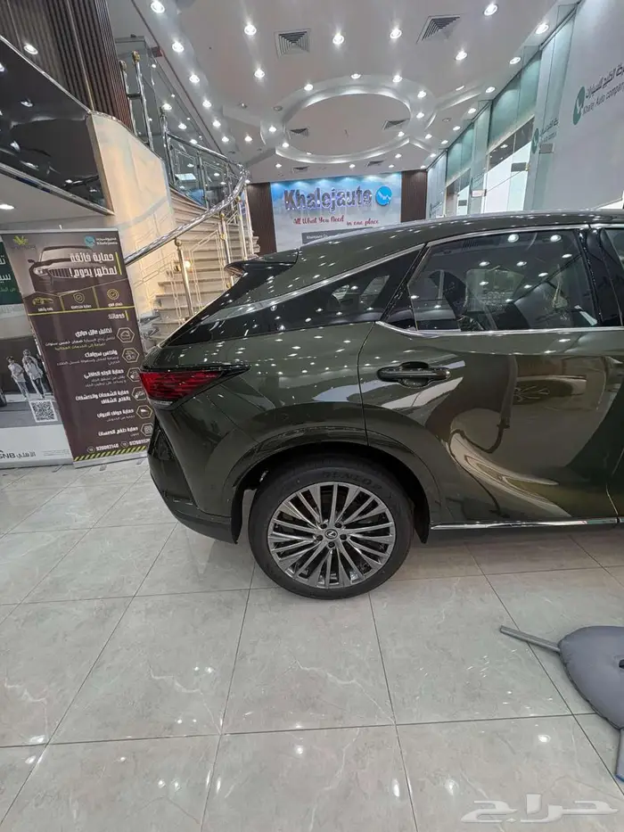 لكزس RX 350 BB موديل 2025 بنزين ابيض - اخضر زيتي 4